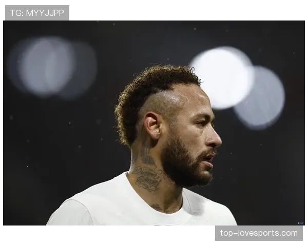 内马尔在法甲与欧冠表现差异：高强度对抗如何限制其发挥